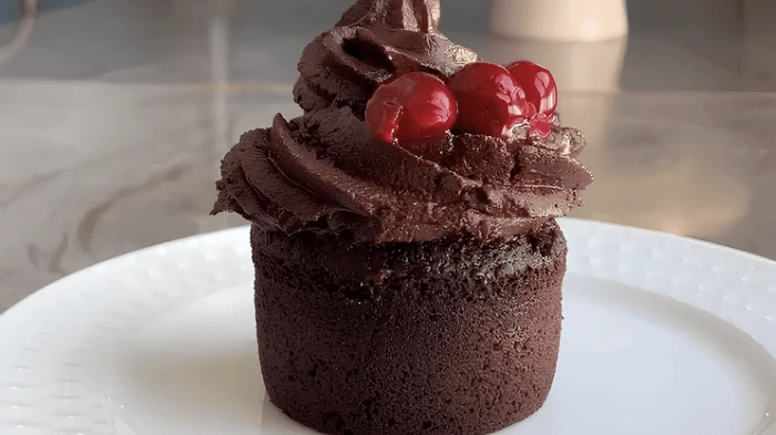 Come preparare degli scones al cioccolato e ciliegie incredibilmente delicati: il dessert perfetto per il caffè